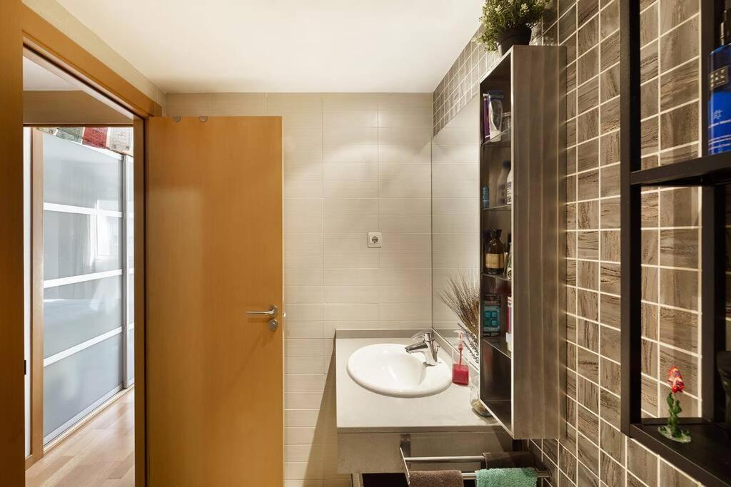 Cozy Apartment Forum Beach Sant Adria de Besos Exterior foto
